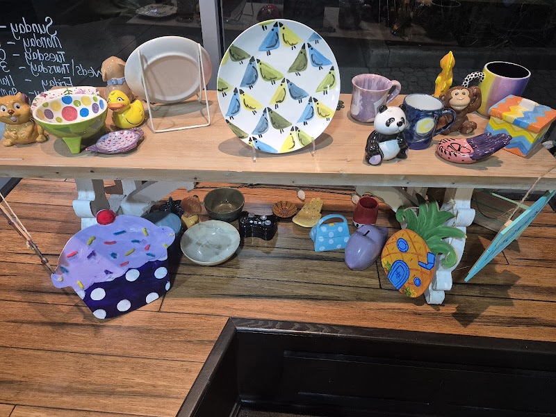 Mimi's Art Hollow photo 2