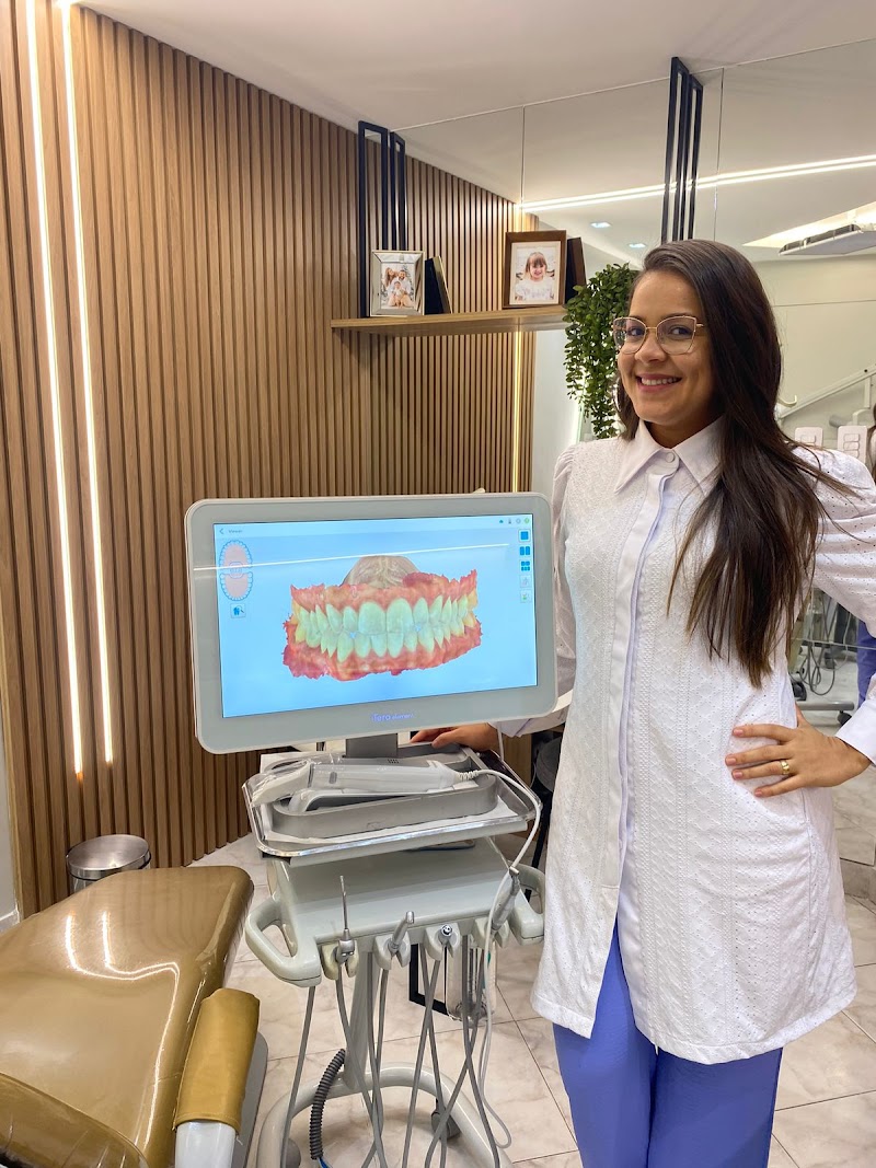 Dra Débora Lopes - Ortodontista/Invisalign Salvador - foto 3