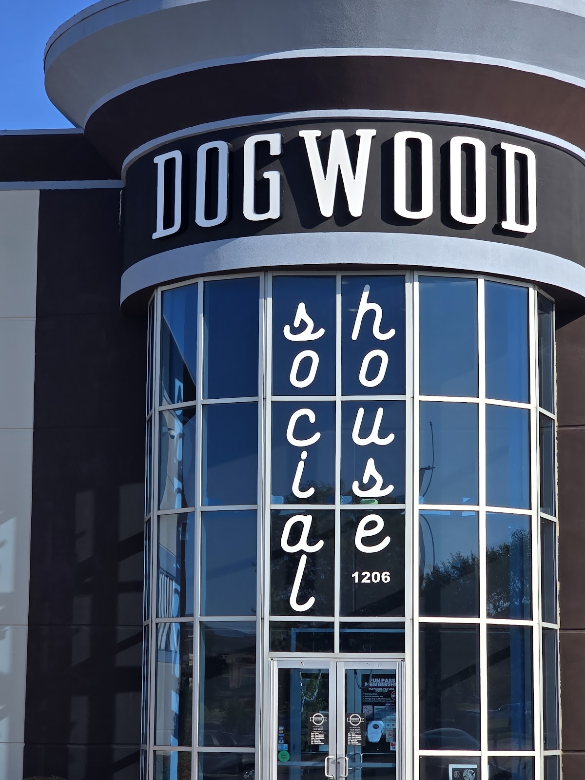 Dogwood Social House O'Fallon IL photo 4