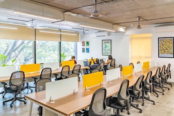 WorkDen - Executive 1 - 100ft road