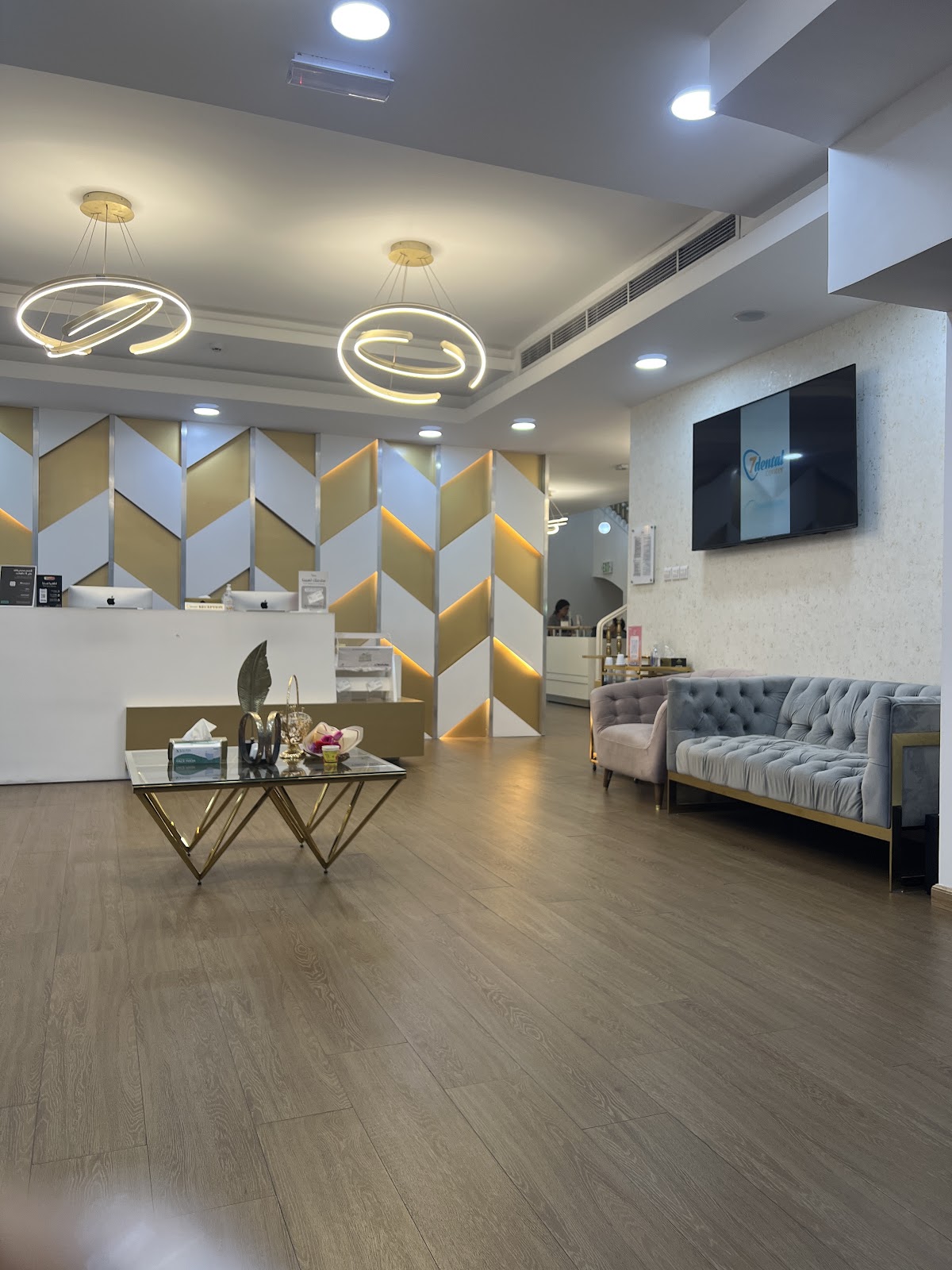 7 Dental Medical Center 2