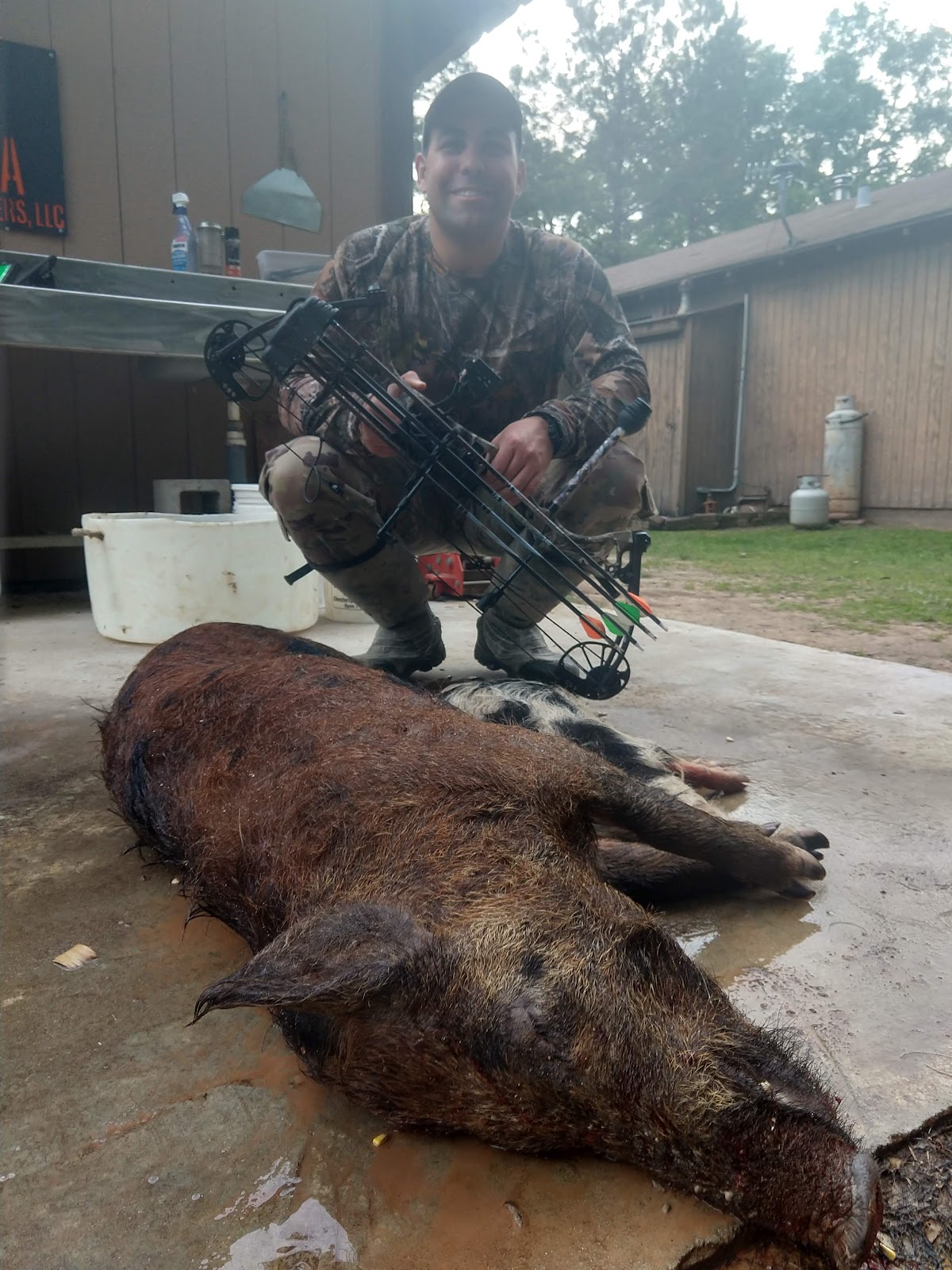 Hogwalla Outfitters, LLC – Guided Hog Hunts