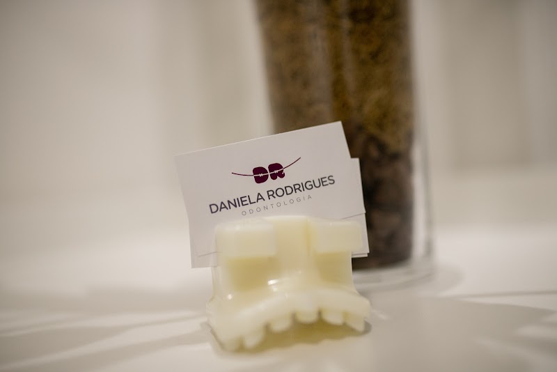 Dra. Daniela Rodrigues - Odontologia - foto 4