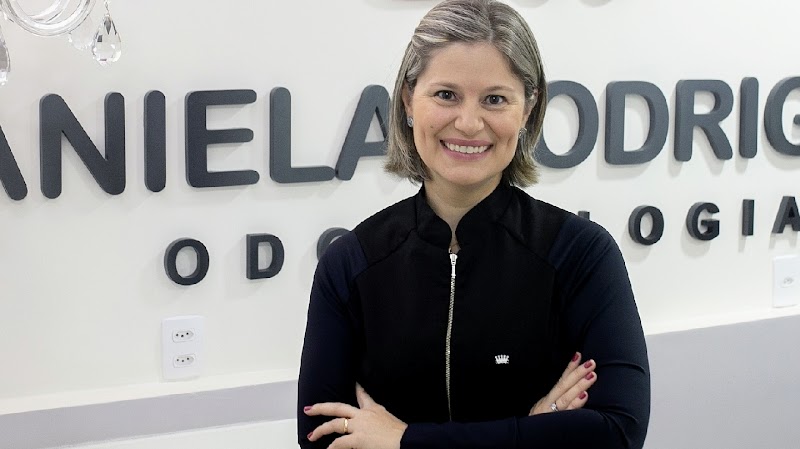 Dra. Daniela Rodrigues - Odontologia