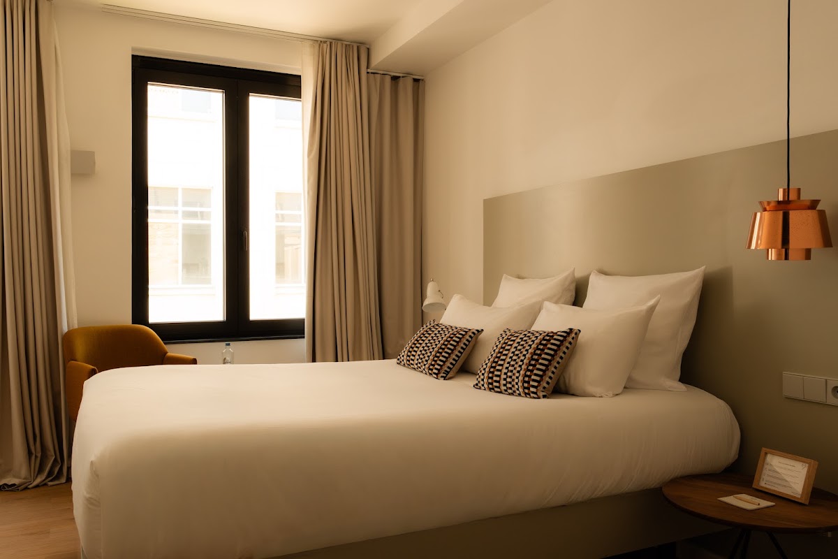 9Hotel Sablon hero
