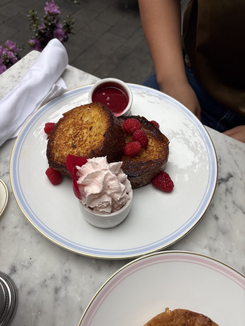 Ladurée Soho photo 3