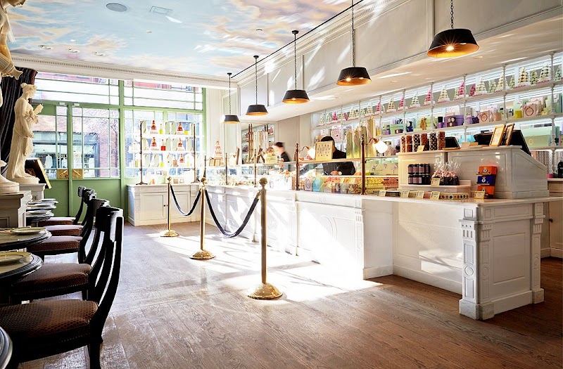 Ladurée Soho photo 1