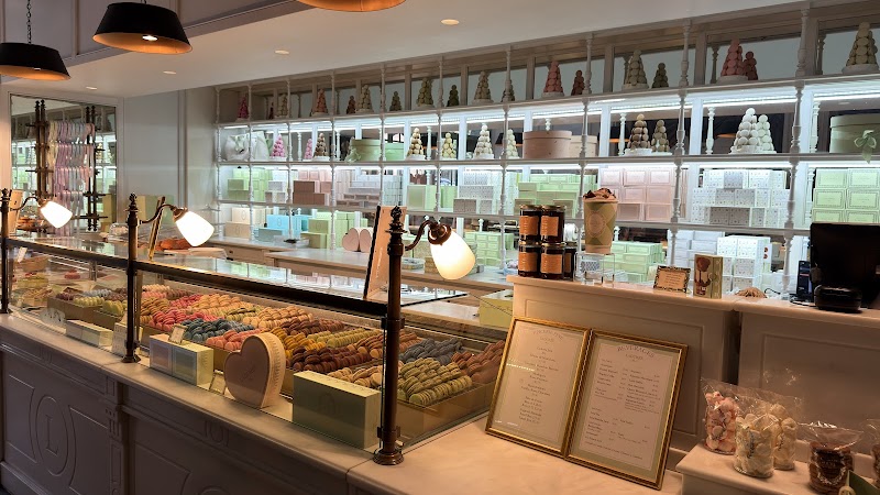 Ladurée Soho photo 2