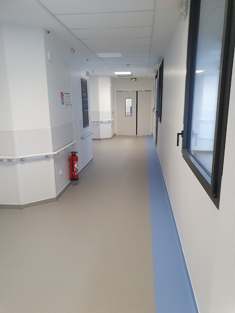 Centre Hospitalier Universitaire Dupuytren 1