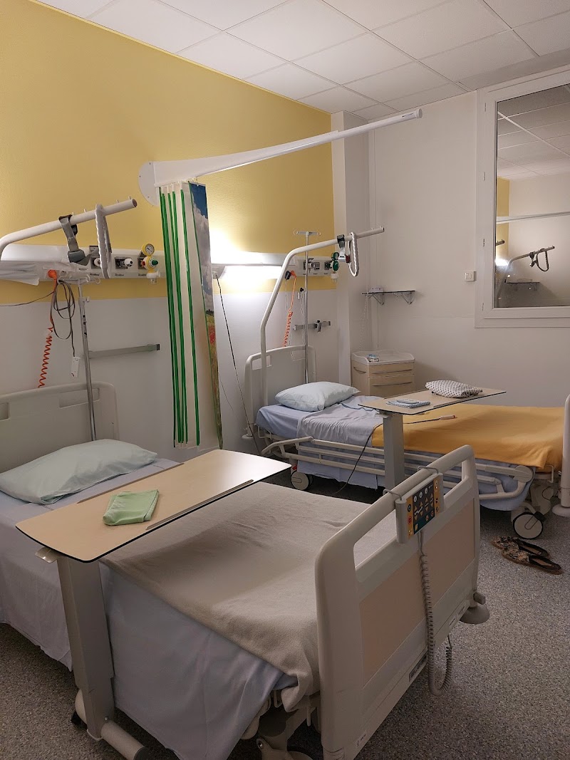 Centre Hospitalier Universitaire Dupuytren 1