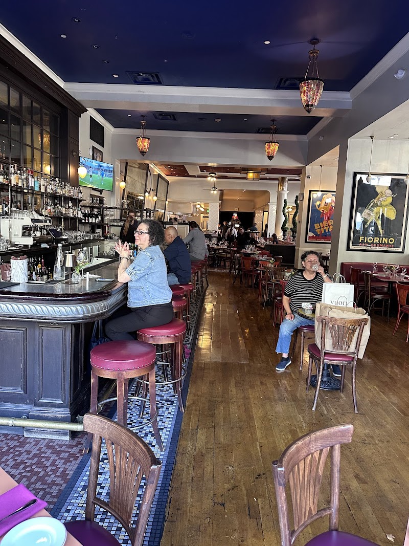 Classic yet approachable French brasserie vibe