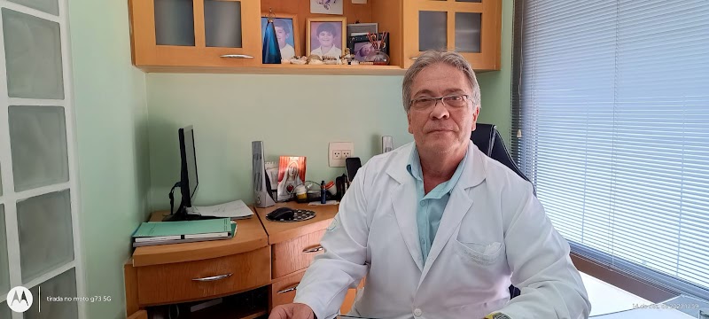 Dr. Ricardo - Implante Dentário em Niterói
