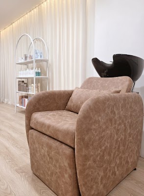 Wave Haus Hair Salon photo 2