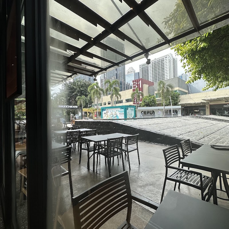 Starbucks Bonifacio High Street