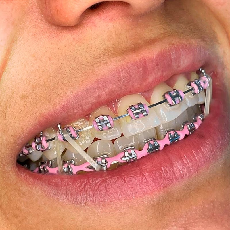 M. G. Odontologia Especializada - foto 2