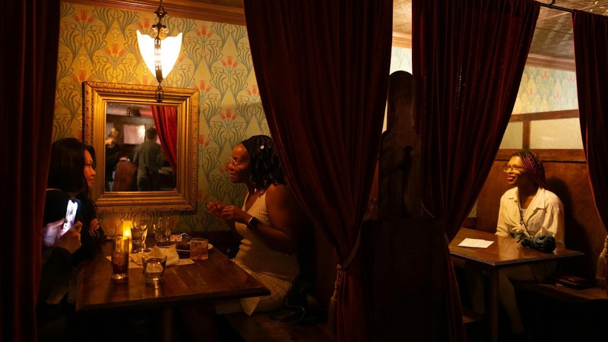 Volstead's Emporium Uptown: Google Places image 3