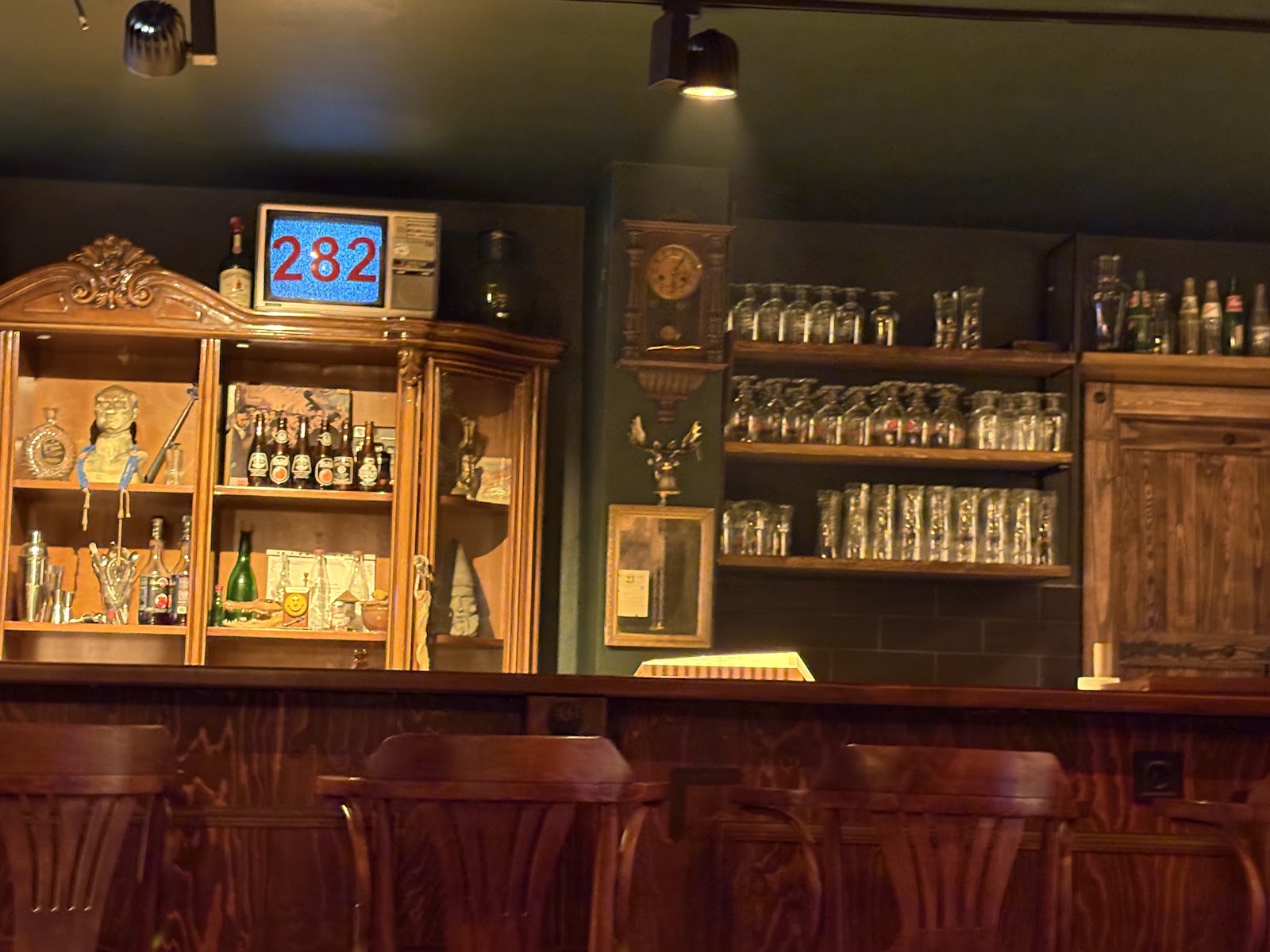 282 craft & social mekanı