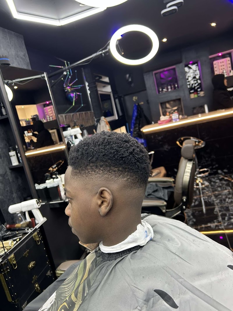 VEGAS BARBER SHOP — photo 4