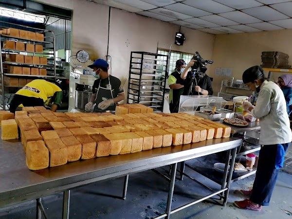 Butik Roti Maria, Family Riverside Kitchen & - Photo 1