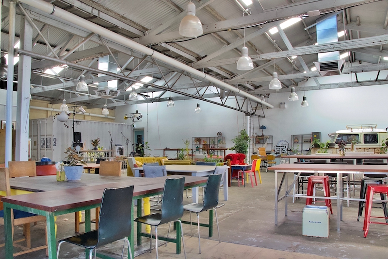 Hybrid Warehouse