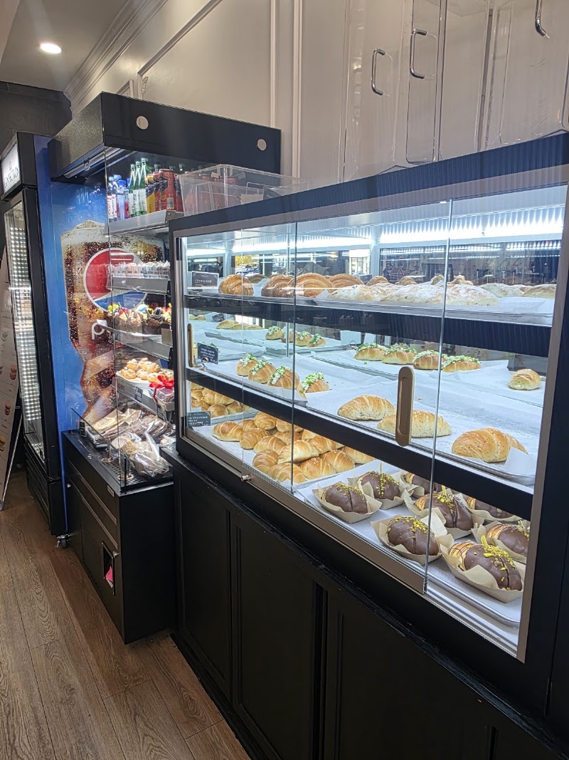 Confections Bakery & Cafe - Suwanee photo 4