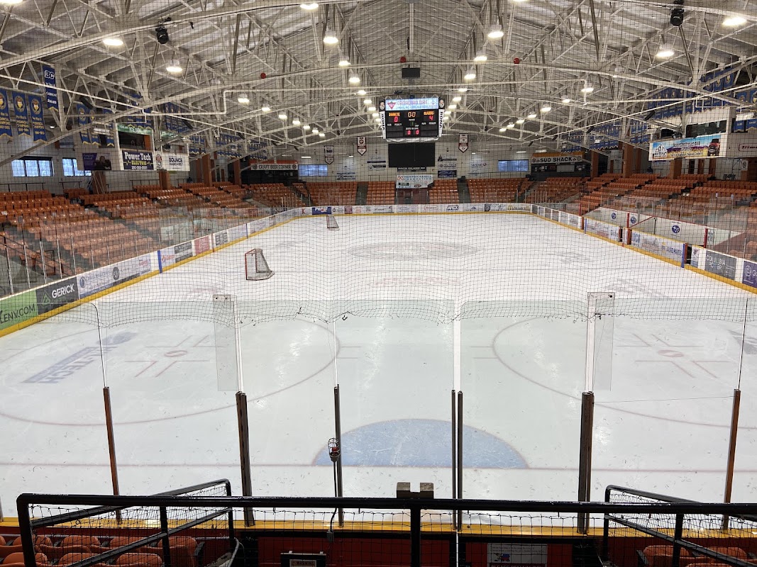 Cominco Arena exterior — Trail, Canada