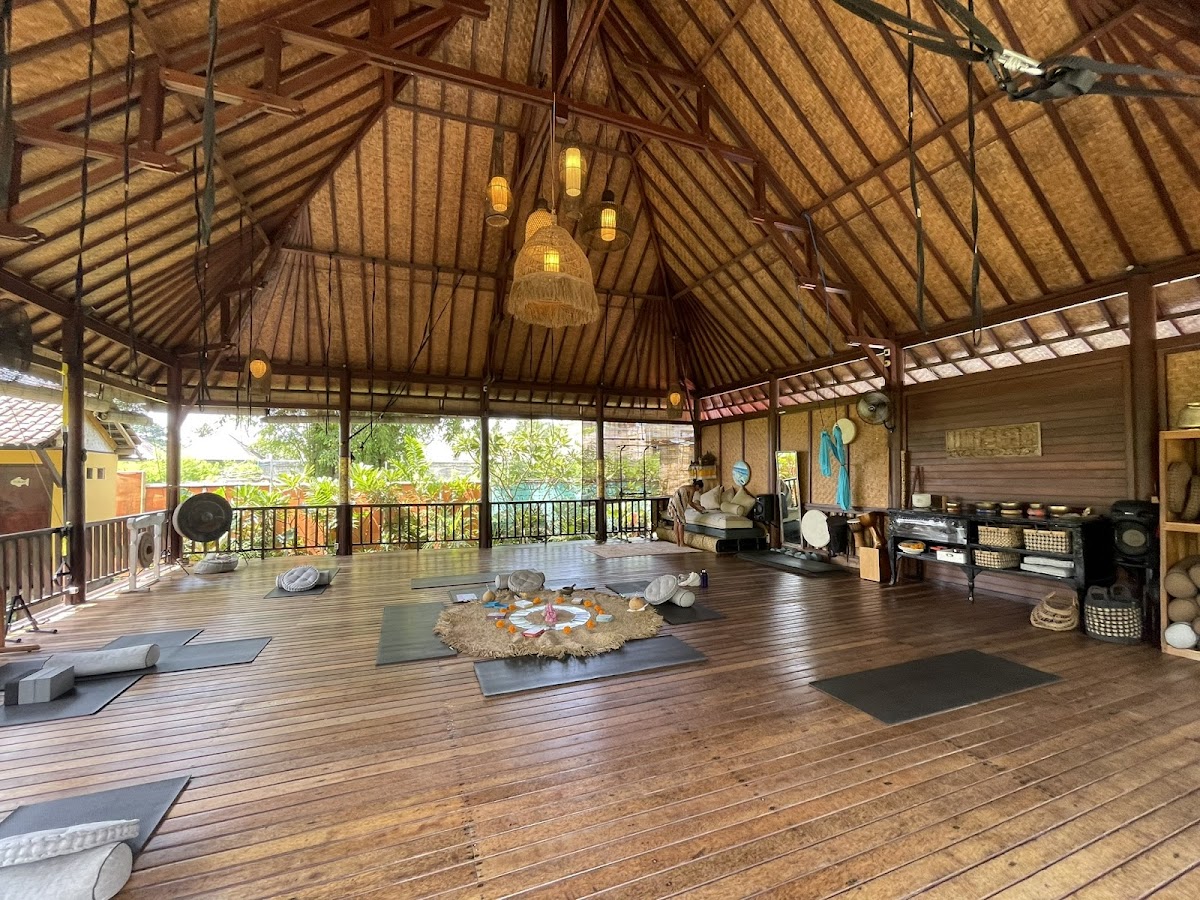 Island Yoga and Sound Lembongan
