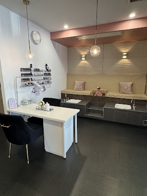 Luxe Couture Hair & Beauty Lounge