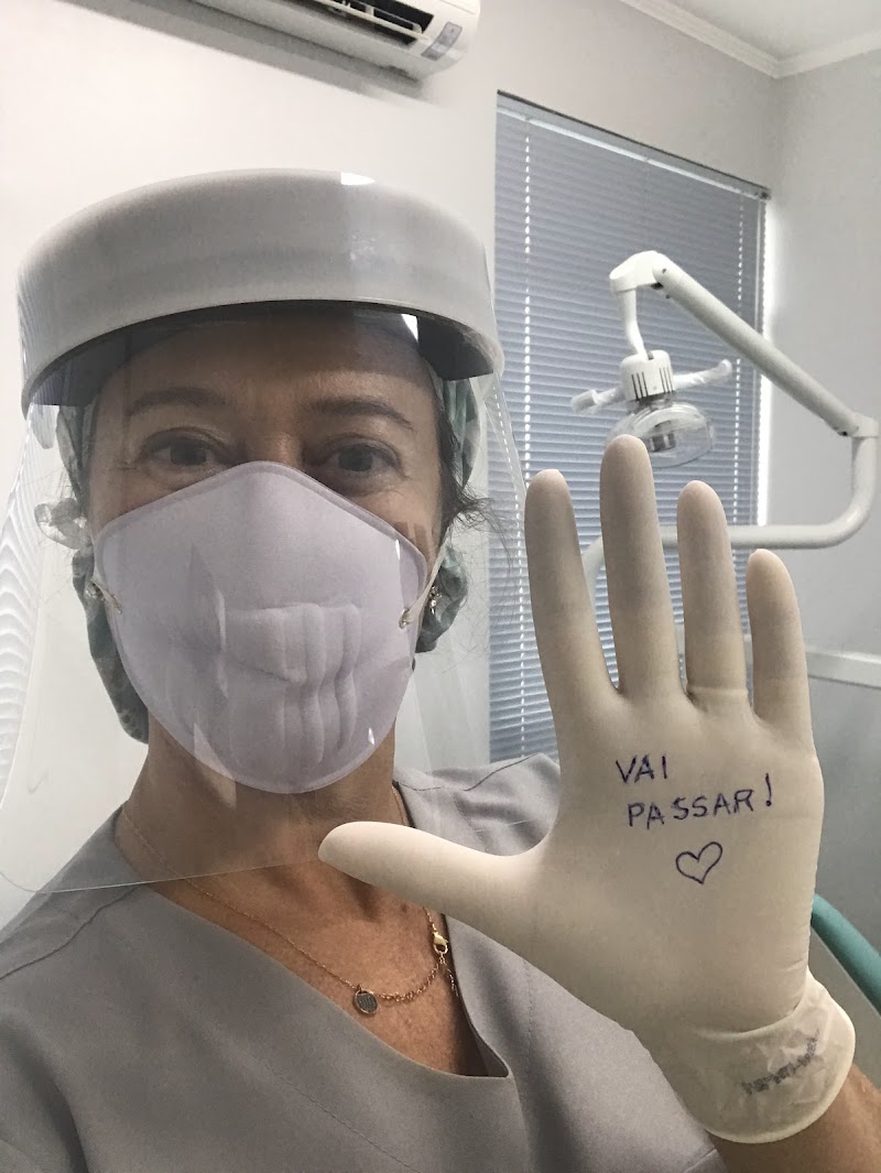 Dentista Dra. Eleanor Sardenberg- Clínica Odontológica Boca e Saúde - foto 2