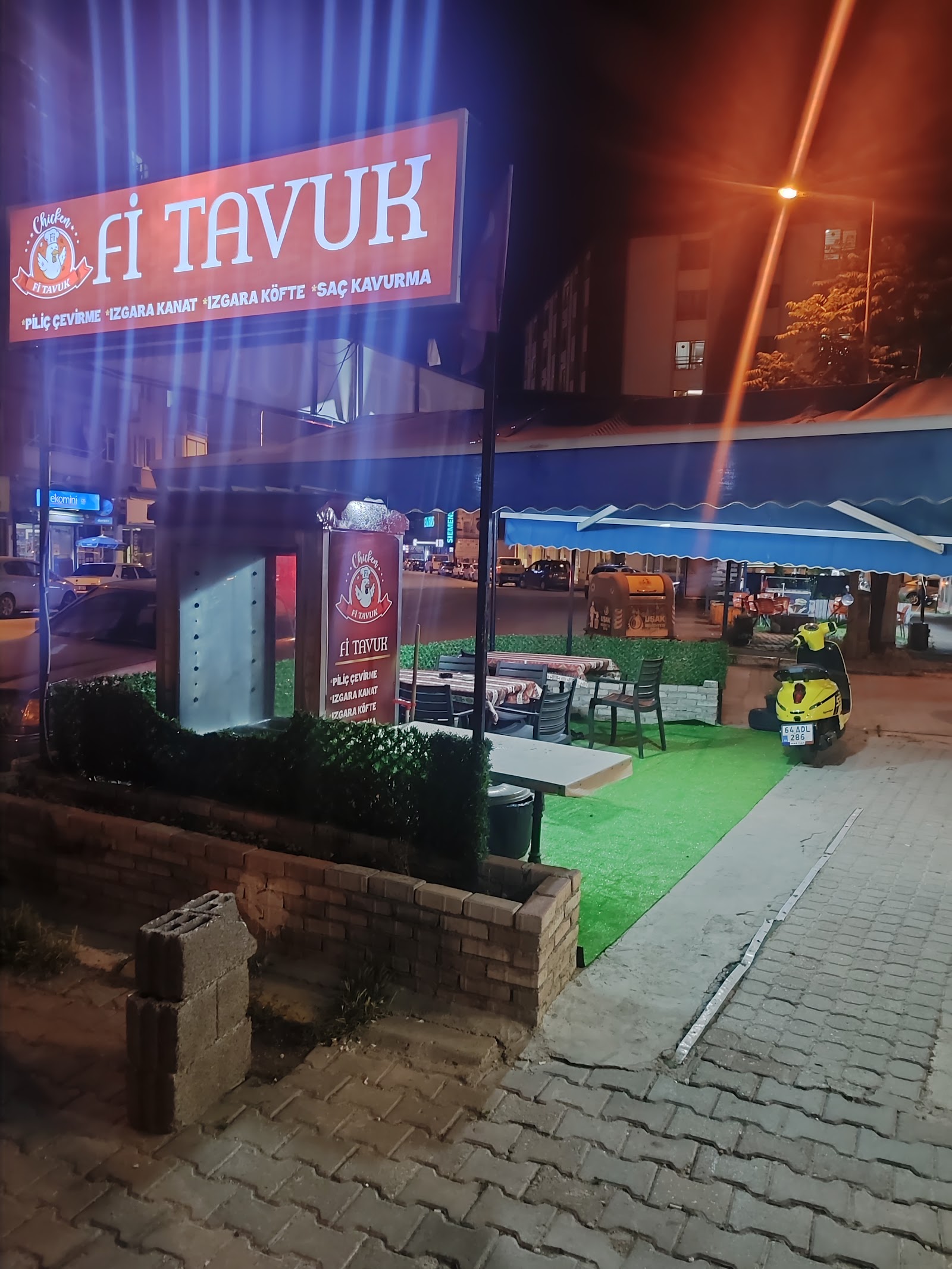 Fi Tavuk mekanı