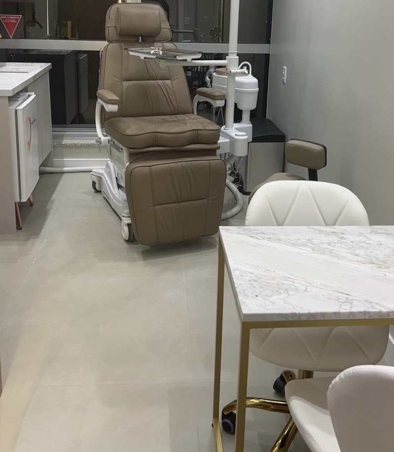 Clínica Madril – Harmonização Facial, Odontologia Estética & Implantes | Porto Alegre Zona Sul - foto 3