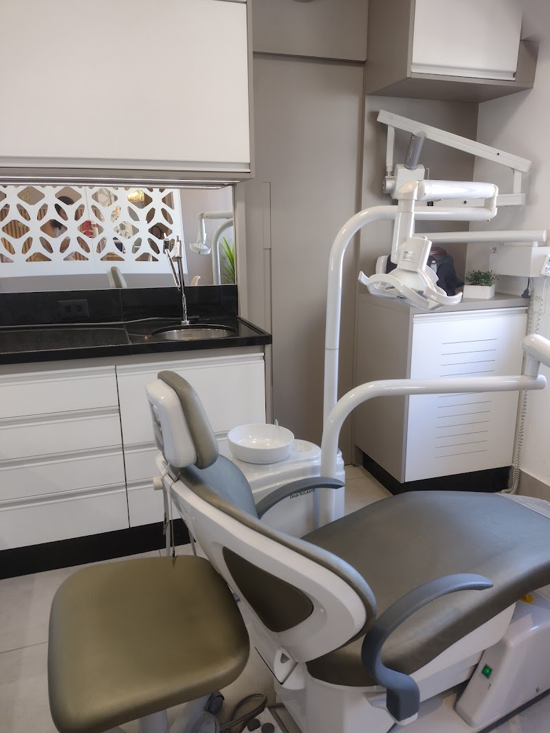 Dra. Juliana Avelar - foto 2