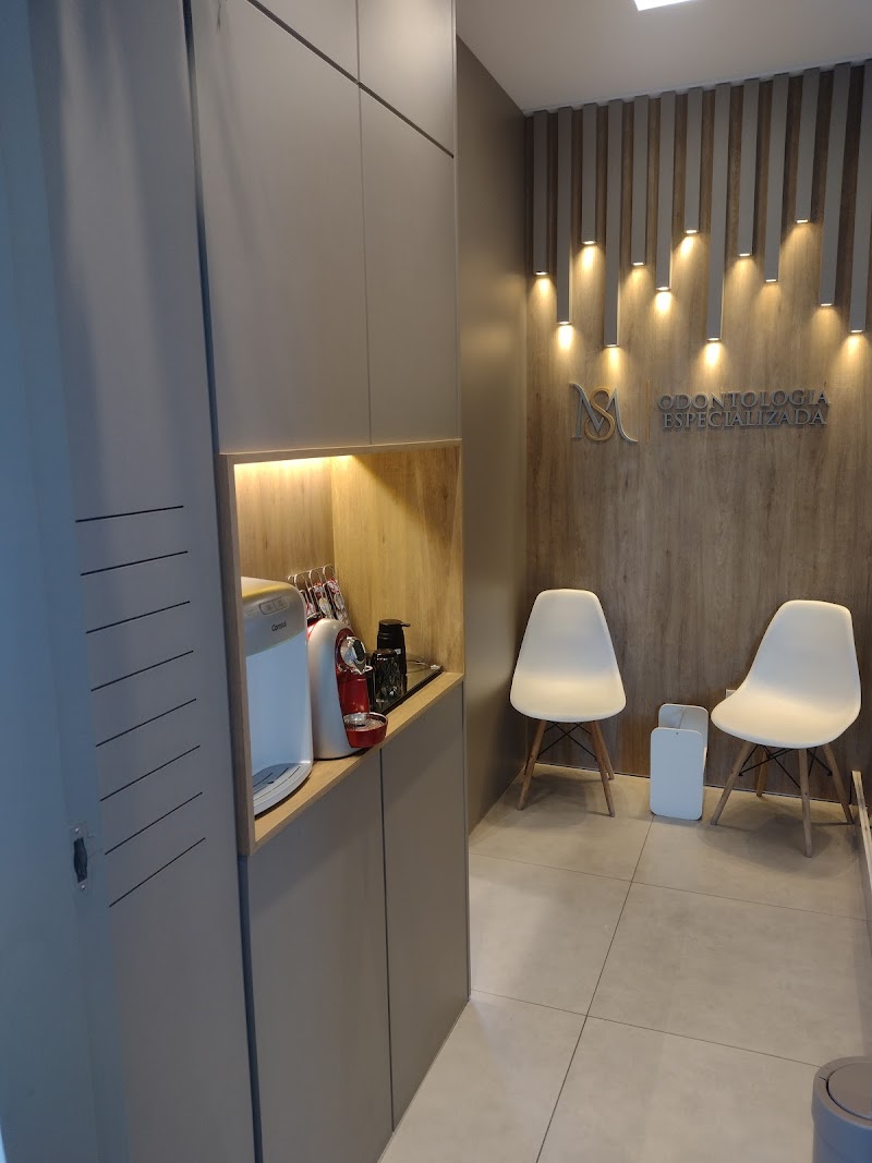 Dra. Juliana Avelar - foto 4