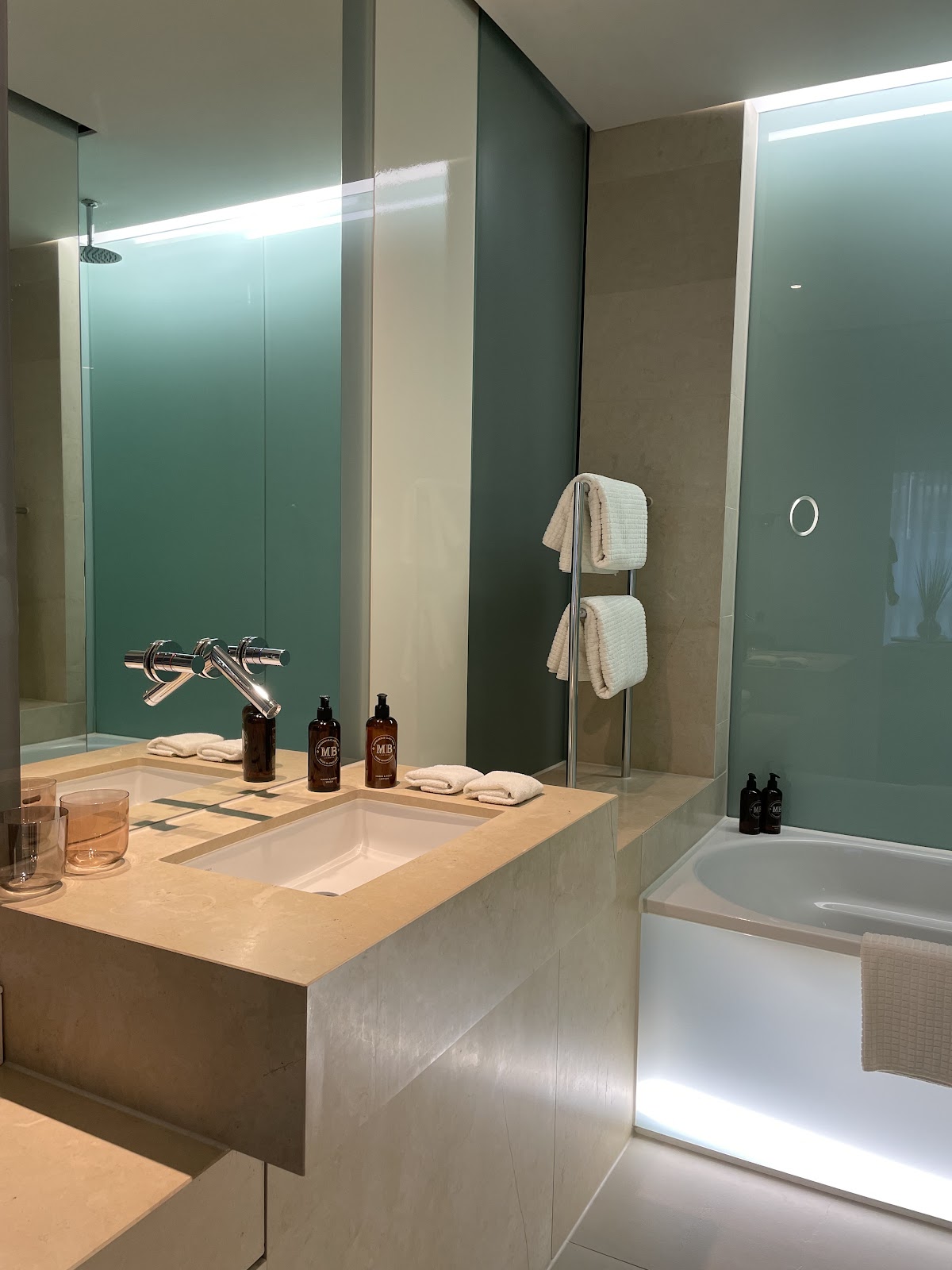 SIDE, a Member of Design Hotels, dog-friendly hotel, photo 3
