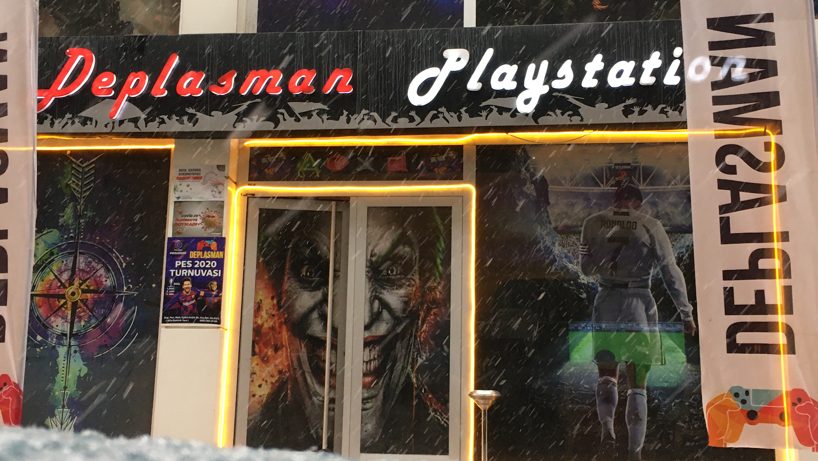 DEPLASMAN PLAYSTATİON CAFE mekanı