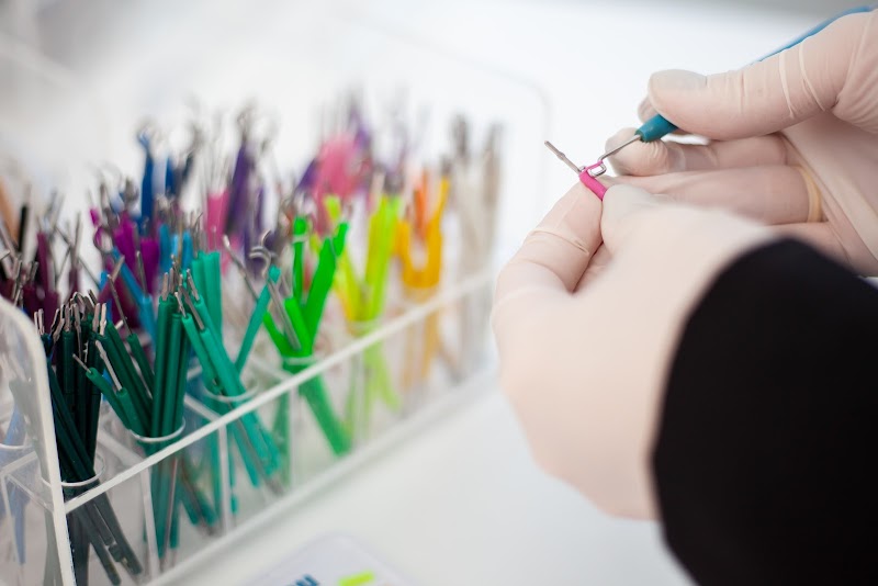 Dra. Tamiris Glaychman • Ortodontia | Clareamento dental | Botox l - Freguesia de Jacarepaguá - foto 4