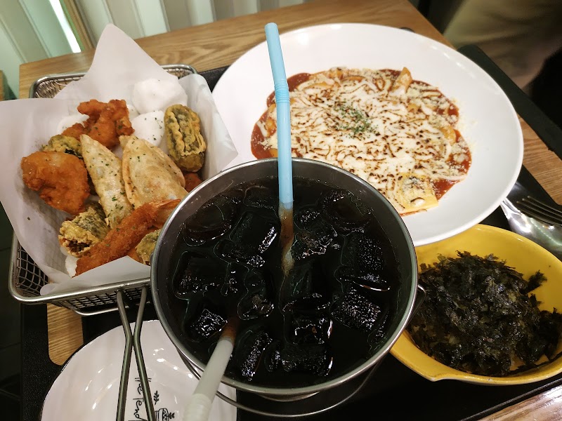 WOW Shin nae tteok(spicy Tteokbokki) 3