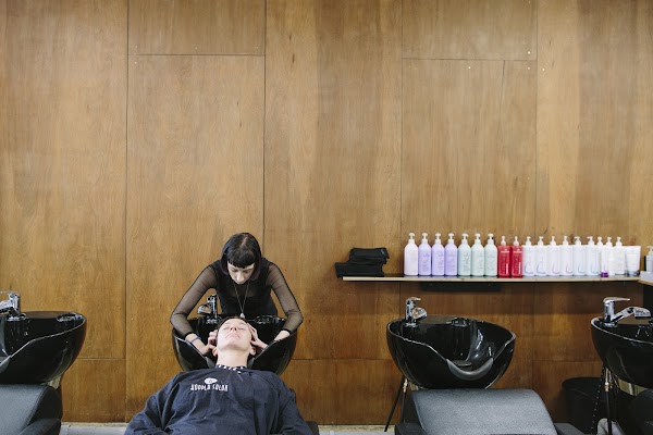 Hoopla Salon photo 3