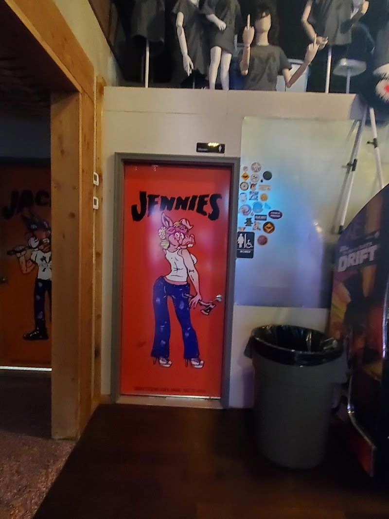 Enid Axe Throwing photo 4