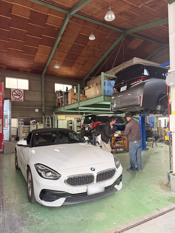 川田自動車 車検修理工場