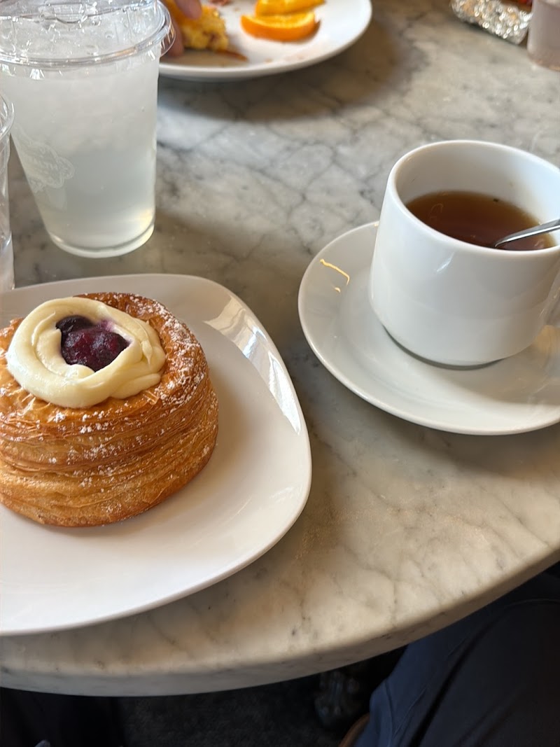 CommonWealth Coffeehouse & Bakery Hemisfair photo 3