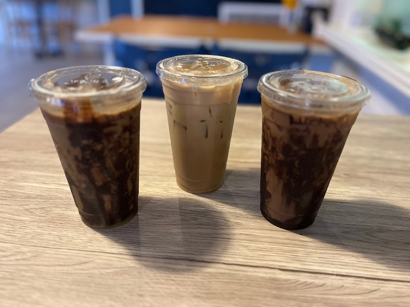 E’s Old Town Coffee and Eatery photo 3