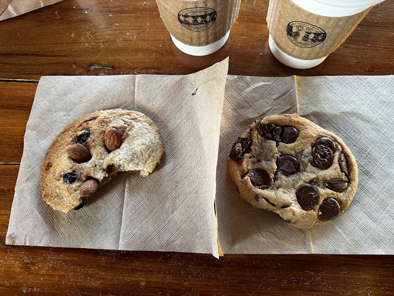 Finns Island Style Grub + Finns Barista Bar and Snack Shack photo 2