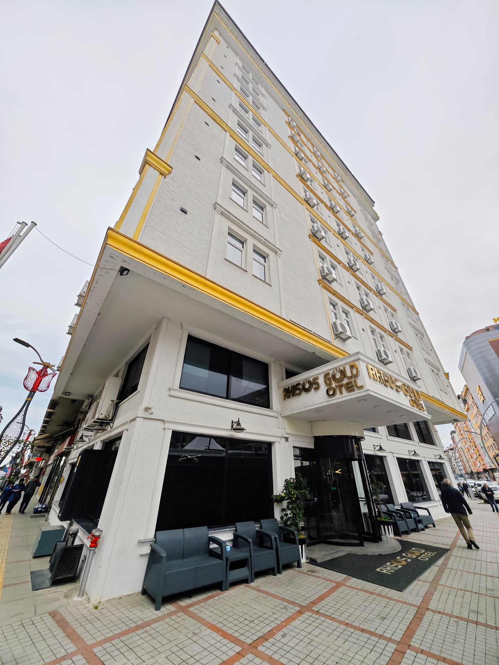 Rhisos Gold Otel Rize mekanı