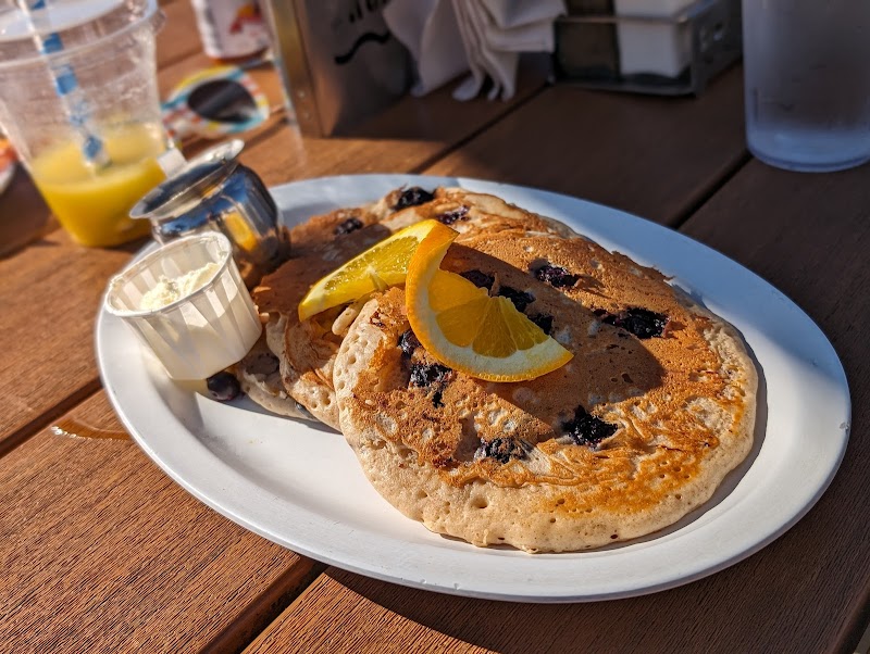 Shoreline Cafe photo 2