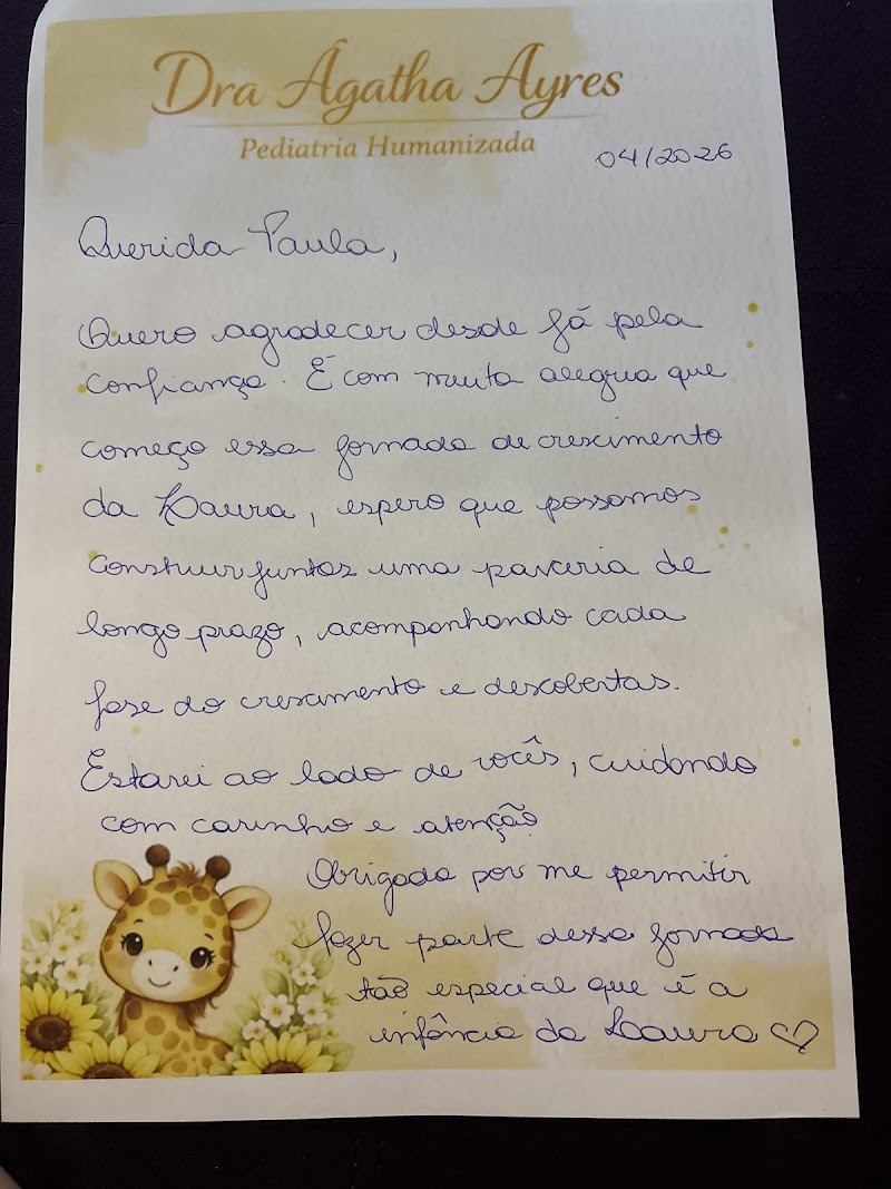 Foto de Dra Ágatha Ayres - Pediatra