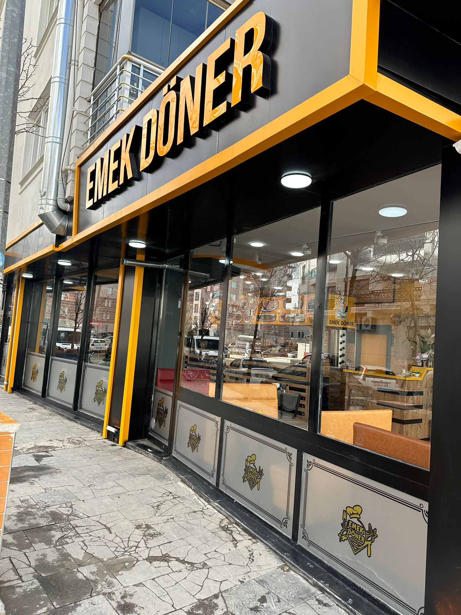 Emek Döner İkinisan mekanı