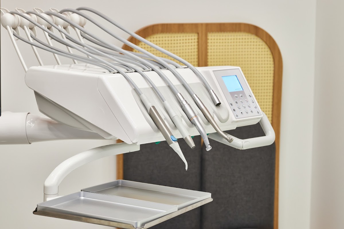 Emirates Dental - Cosmetic Dentistry & Invisalign Clinic Dubai 2