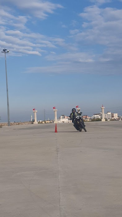 Toroslar Cumhuriyet Alanı fotoğraf 1