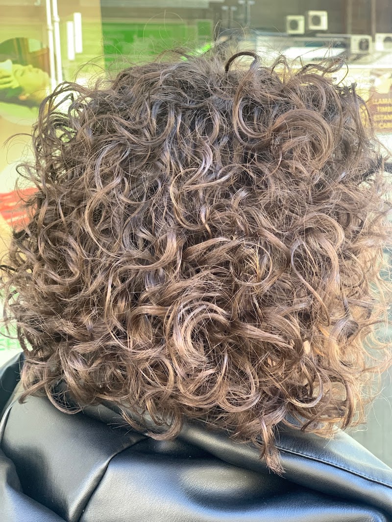 Peluquería MIMO Ourense by Mariana - Curly Hair - Salud Capilar photo 2